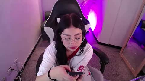 Snapshot of vallolett__ chatting on 02.04.26 vallolett__ online show from 02.04.26