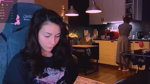 Little Devil online show from 11.03.25