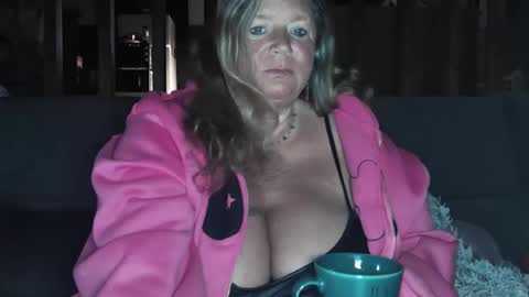 vampwoman online show from 01.06.25