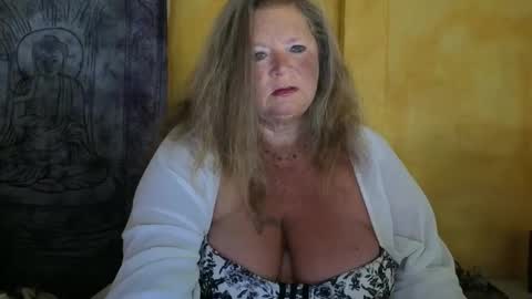 Snapshot of vampwoman chatting on 03.16.26 vampwoman online show from 03.16.26