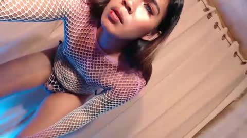 Snapshot of vampy_ebony_laxine chatting on 10.13.25 vampy_ebony_laxine online show from 10.13.25