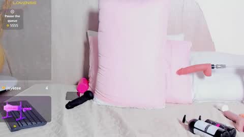 V A N E  online show from 10.29.25