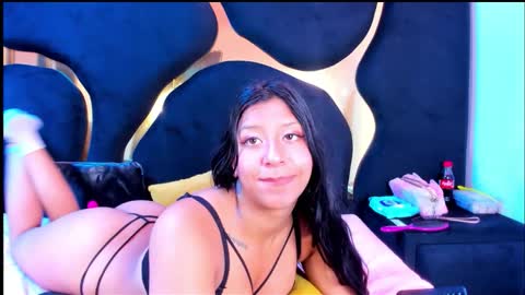 Snapshot of vanelin18 chatting on 05.12.26 Vane online show from 05.12.26