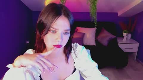 Snapshot of vanellopekeks chatting on 09.15.25 Polly online show from 09.15.25