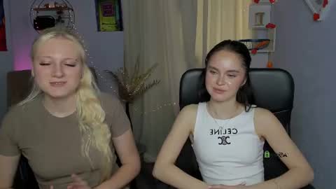 Snapshot of vanesa_lux chatting on 06.23.26 Vanesa online show from 06.23.26