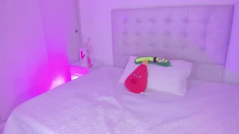 Snapshot of vanessa_cruz_18 chatting on 02.26.26 Vane online show from 02.26.26