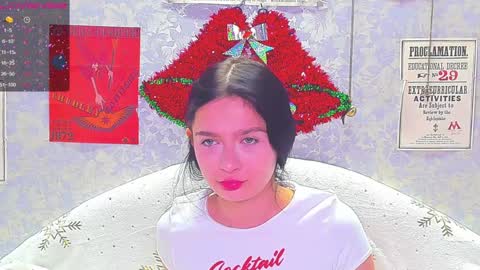 Snapshot of vanessa_florence chatting on 12.14.24 RUSSIAN BARBIE BABE online show from 12.14.24