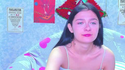 Snapshot of vanessa_florence chatting on 12.28.24 RUSSIAN BARBIE BABE online show from 12.28.24
