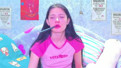 Snapshot of vanessa_florence chatting on 01.30.25 RUSSIAN BARBIE BABE online show from 01.30.25