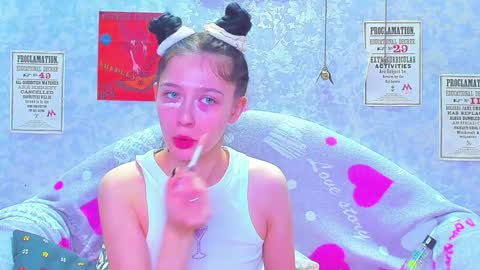 Snapshot of vanessa_florence chatting on 02.08.25 RUSSIAN BARBIE BABE online show from 02.08.25