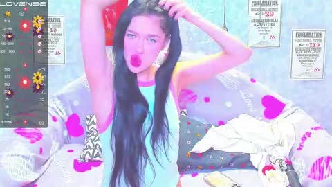 Snapshot of vanessa_florence chatting on 02.13.25 RUSSIAN BARBIE BABE online show from 02.13.25
