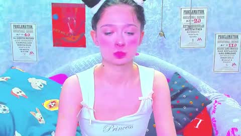 Snapshot of vanessa_florence chatting on 02.14.25 RUSSIAN BARBIE BABE online show from 02.14.25