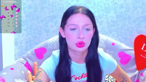 Snapshot of vanessa_florence chatting on 09.13.25 RUSSIAN BARBIE BABE online show from 09.13.25