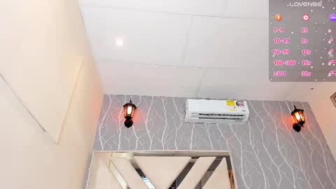 Snapshot of vanessa_guzman1 chatting on 03.09.25 online show from 03.09.25