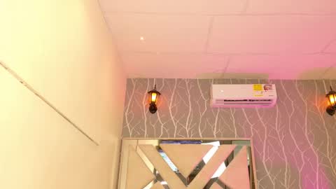 Snapshot of vanessa_guzman1 chatting on 01.10.26 online show from 01.10.26