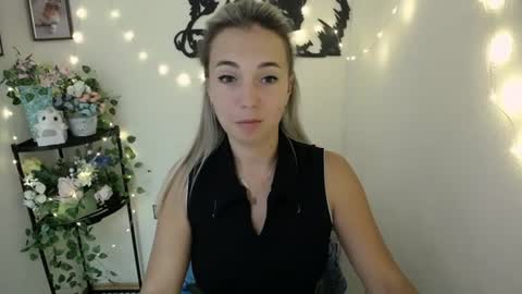 Snapshot of vanessa_joy_ chatting on 06.24.26 Vanessa online show from 06.24.26