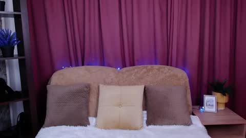vanessa_moonn online show from 03.07.25