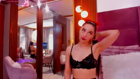 Snapshot of vanessaangelx chatting on 05.25.26 Vanessa Diamond online show from 05.25.26