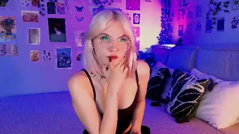 Snapshot of vanessaaustin chatting on 06.17.26 Vanessa online show from 06.17.26