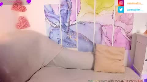 Snapshot of vanessafox__ chatting on 02.06.25 V online show from 02.06.25