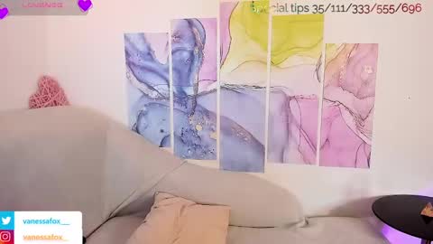 Snapshot of vanessafox__ chatting on 02.23.25 V online show from 02.23.25