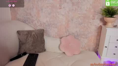 Snapshot of vanessafox__ chatting on 07.06.26 V online show from 07.06.26