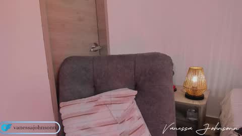 vanessajohnsonn online show from 11.20.25