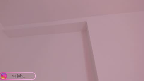 vanessajohnsonn online show from 02.06.26