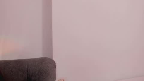 vanessajohnsonn online show from 04.29.26