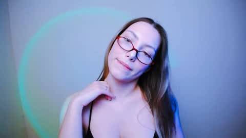 Snapshot of vanessakim_ chatting on 02.14.25 Vanessa online show from 02.14.25