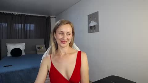 Snapshot of vanessakleiner chatting on 06.16.26 Vanessa online show from 06.16.26