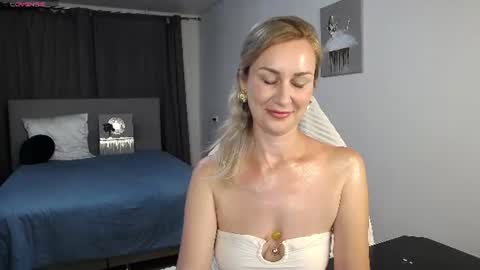 Snapshot of vanessakleiner chatting on 06.18.26 Vanessa online show from 06.18.26