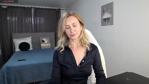 Snapshot of vanessakleiner chatting on 07.16.26 Vanessa online show from 07.16.26