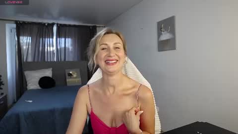 Snapshot of vanessakleiner chatting on 07.19.26 Vanessa online show from 07.19.26