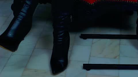 Miss Vanessa online show from 03.10.25