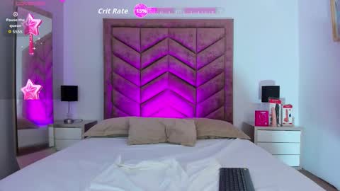 Snapshot of vanessaparis_ chatting on 02.14.26 Vanessa Sexy Paris online show from 02.14.26