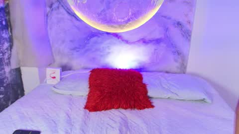 vanessascott_ online show from 10.09.25