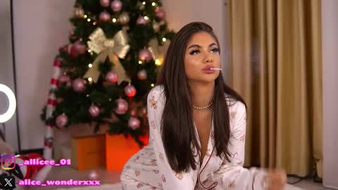 Vanessa Simon online show from 12.18.25