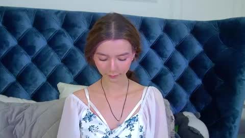 Snapshot of vanessavienne chatting on 04.20.26 VanessaVienne online show from 04.20.26