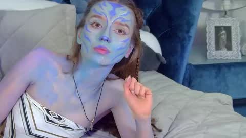 Snapshot of vanessavienne chatting on 04.21.26 VanessaVienne online show from 04.21.26