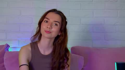 Snapshot of vanessavienne chatting on 04.24.26 VanessaVienne online show from 04.24.26