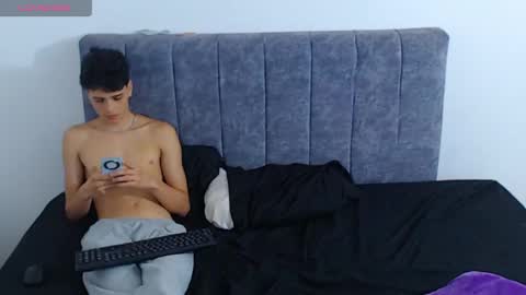 Snapshot of vanie_ chatting on 04.20.26 Ruby and Vanie online show from 04.20.26