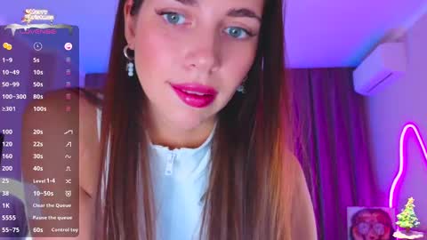 Snapshot of vanilla_tori chatting on 12.18.24 Elika online show from 12.18.24