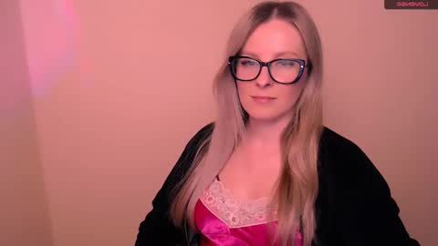 Mia online show from 03.06.26