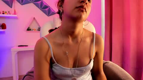 Snapshot of vanillafairy_ chatting on 06.02.26 vanillafairy_ online show from 06.02.26