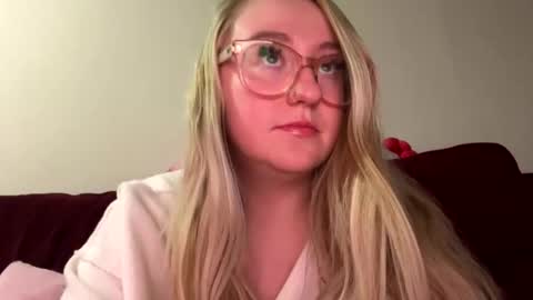 vanillapuddingpie online show from 12.13.24