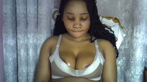 Snapshot of vanillavenus chatting on 07.27.26 vanillavenus online show from 07.27.26