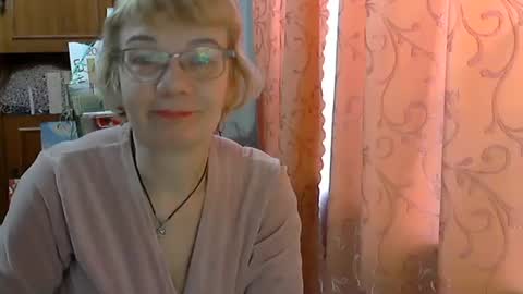 Snapshot of vanillaxcreamy chatting on 02.15.25 Vanillaxcreamy online show from 02.15.25