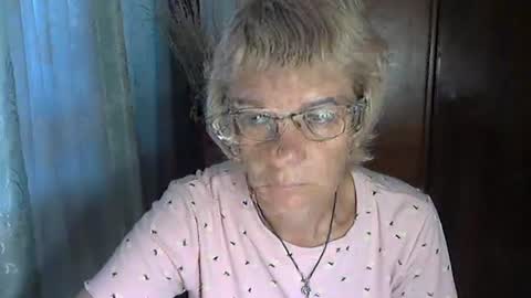 Snapshot of vanillaxcreamy chatting on 09.24.25 Vanillaxcreamy online show from 09.24.25