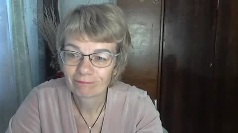 Vanillaxcreamy online show from 11.11.25